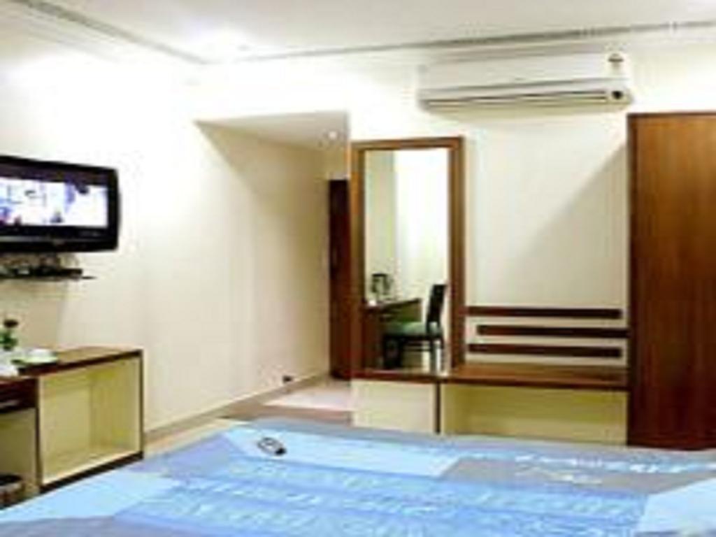 Collection O Hotel Orbit Udaipur Room photo