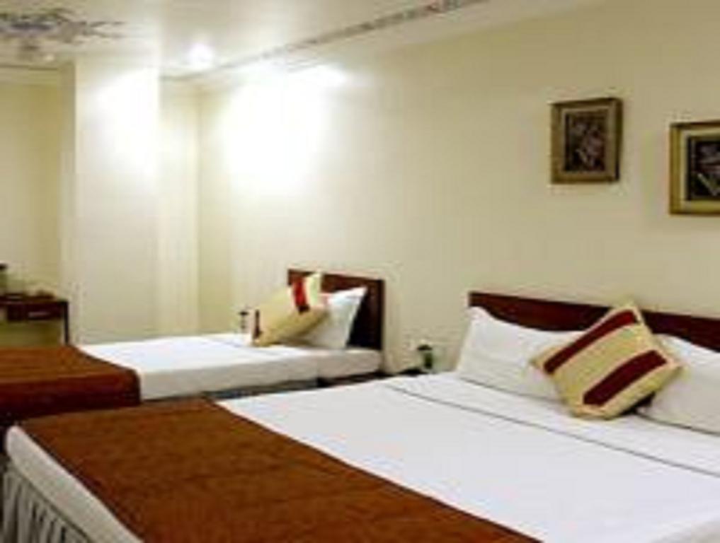 Collection O Hotel Orbit Udaipur Room photo